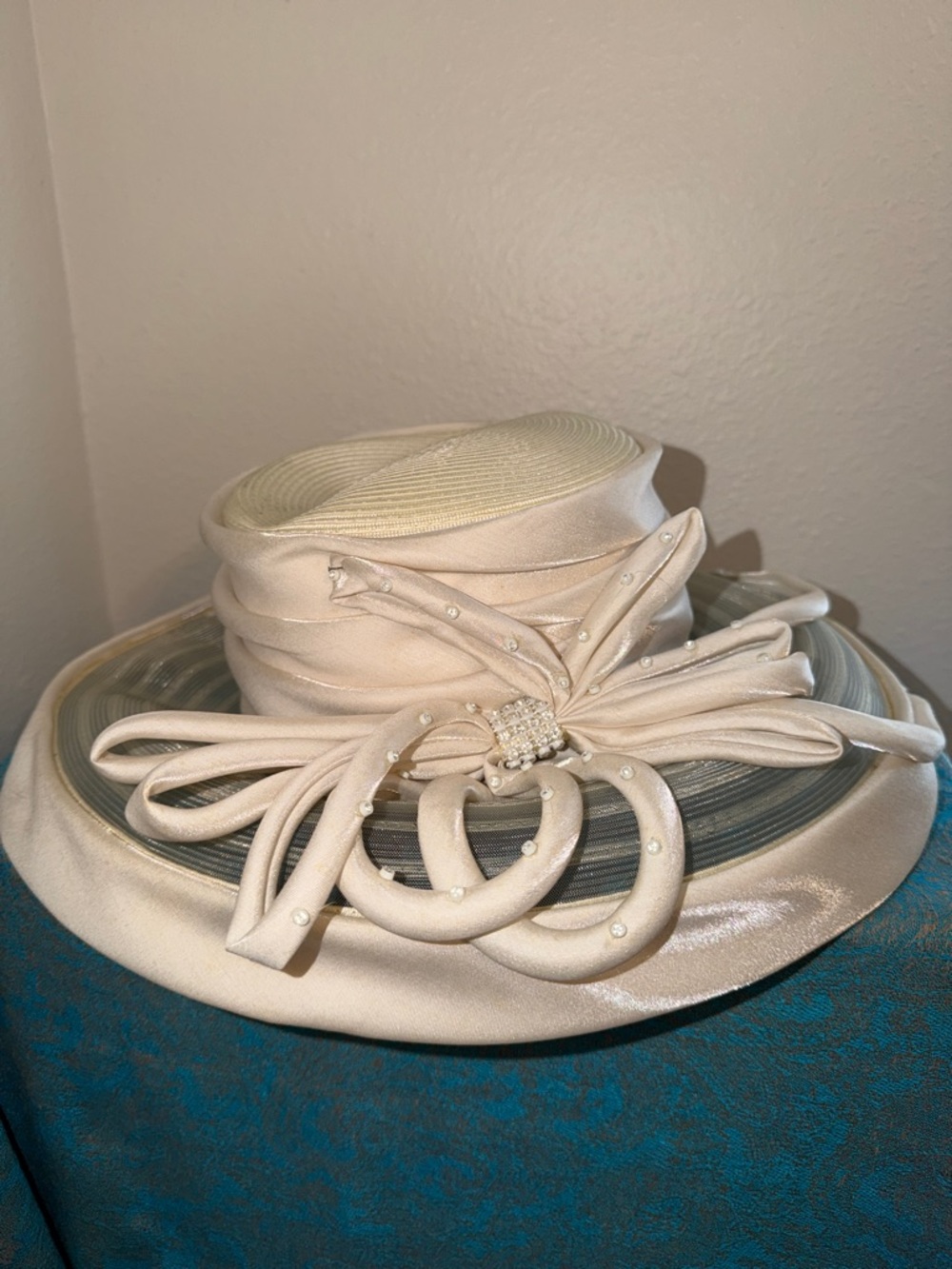 Vintage MR. Hi's Classic Ivory Fancy Hat Church Hat Sequins Festive Bow